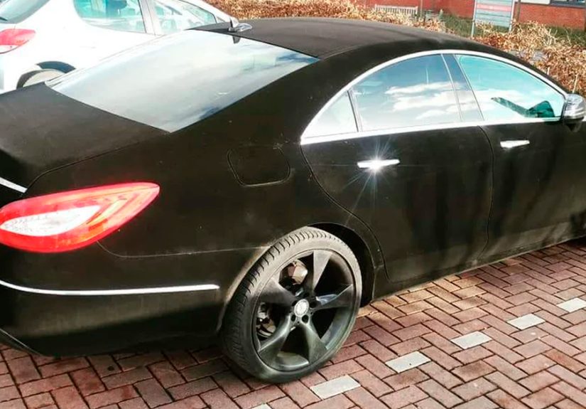 50 Of The Funniest Cars That People Have Stumbled Upon In The Streets And Just Had To Take Pics Of