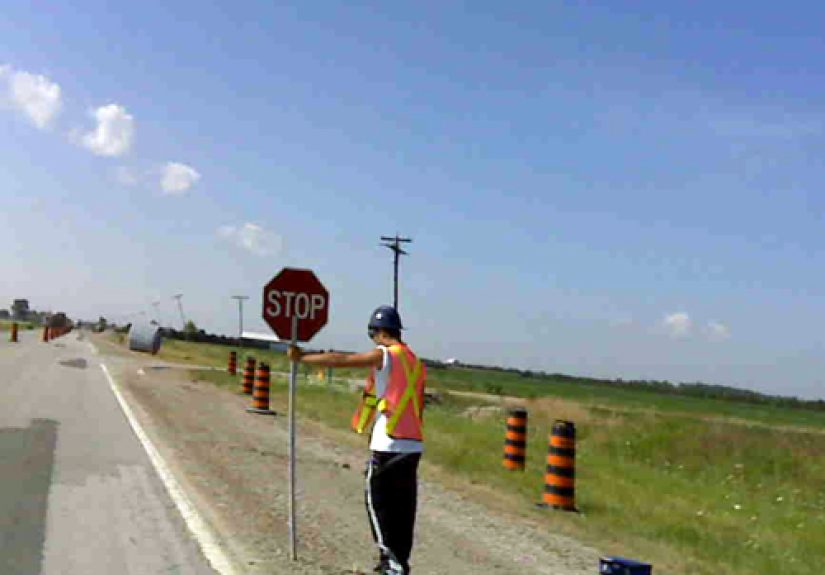 #962 Being the guy on the construction crew who gets to hold the Stop sign - 1000 Awesome Things