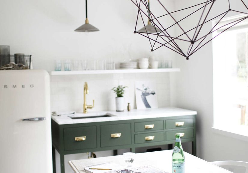 Cabriole Dining Table