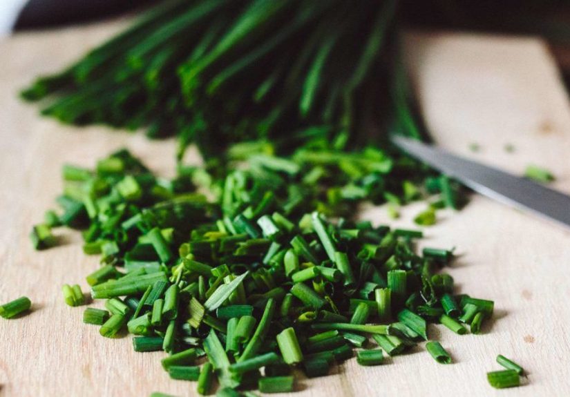 Chives: Nutrition, Benefits, and How to Use