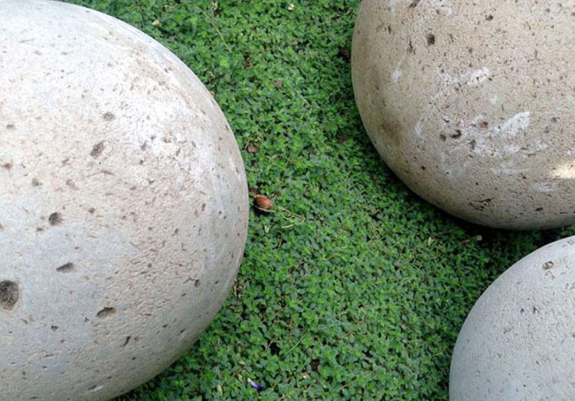 DIY Concrete Garden Globes