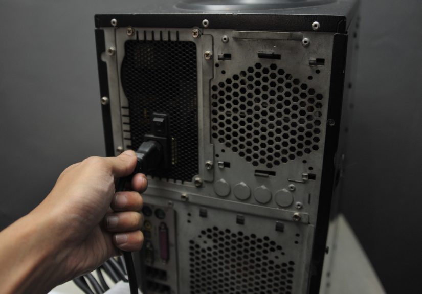 How to Disassemble, Transport, and Reassemble a PC: 8 Steps