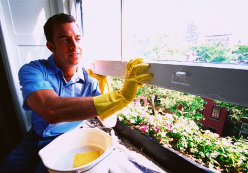 How to Open Vinyl Windows to Clean Them