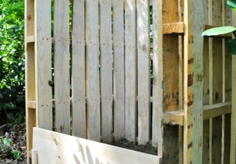 Making A Compost Bin From Pallets