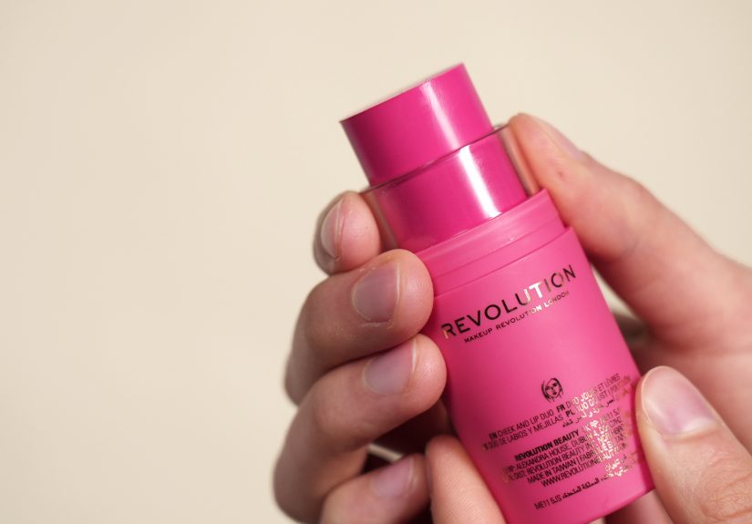 How to Apply Blush According to Your Face Shape & Skin Tone