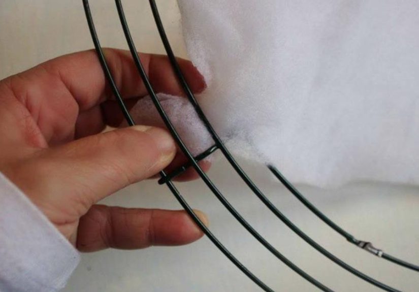 How to Make DIY Winter Wreath