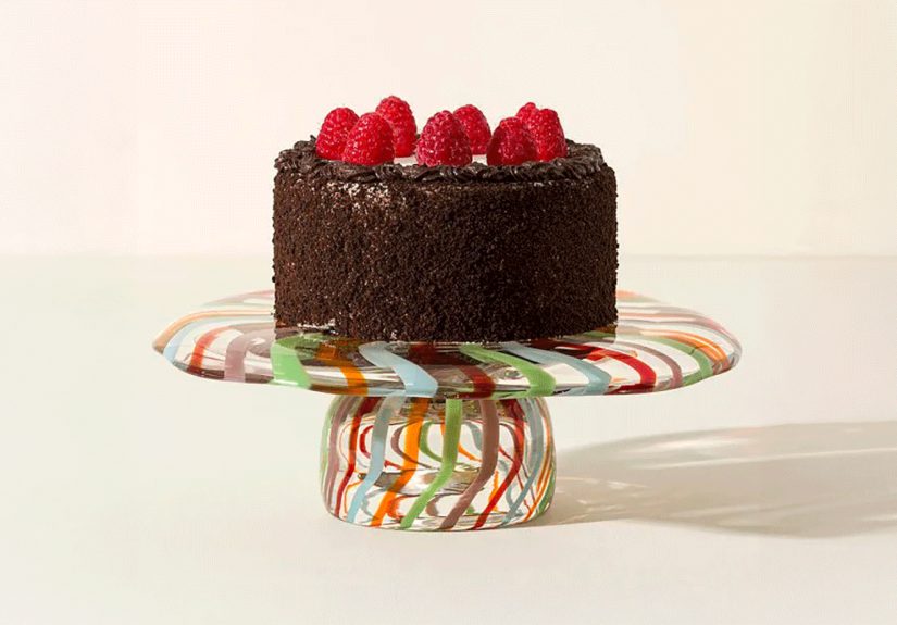 This Cake Stand Is Also a Serving Dish and a Pretty CenterpiecePlus 5 More Brilliant Finds