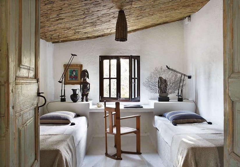 An Airy Spanish Guest House on the Mediterranean Coast
