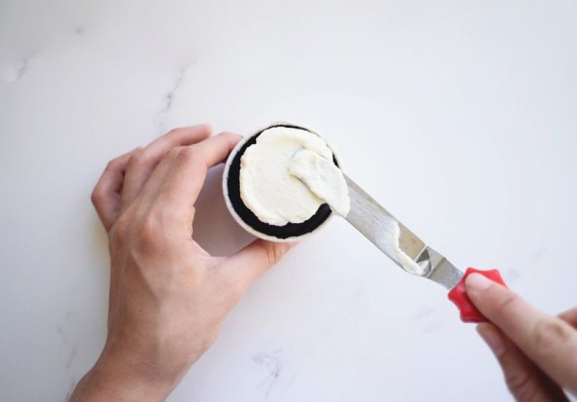 Easy to Make Whipped Cream Frosting Recipe