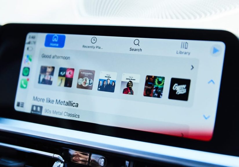 GM Is Saying Goodbye To Apple CarPlay