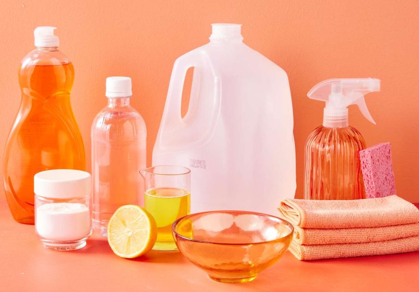 How to Clean Glass Shower Doors So They Sparkle: 2 Ways