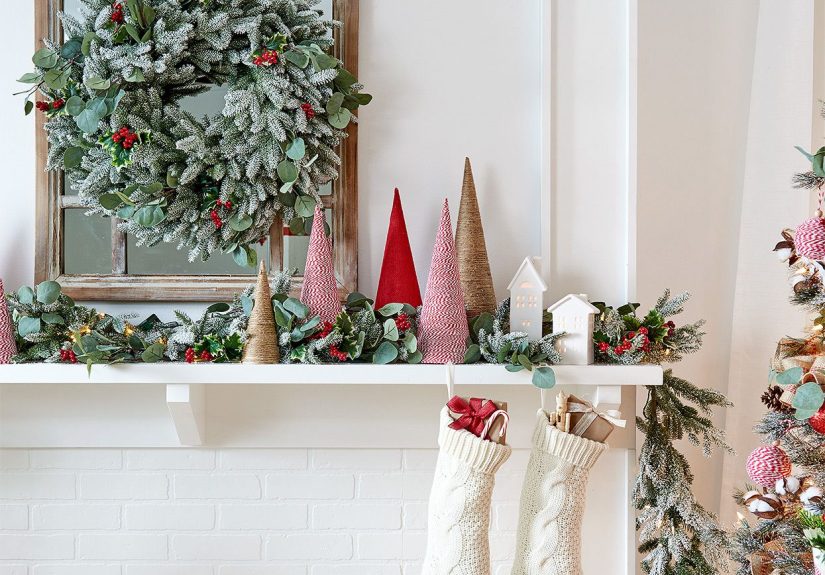 53 Creative Christmas Mantel Ideas