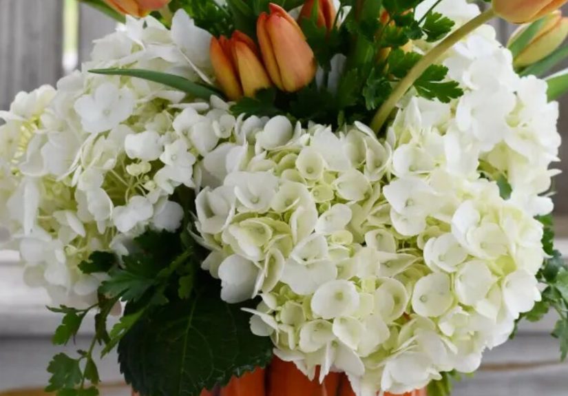 Easy and Quick Easter Spring Flower Arrangement