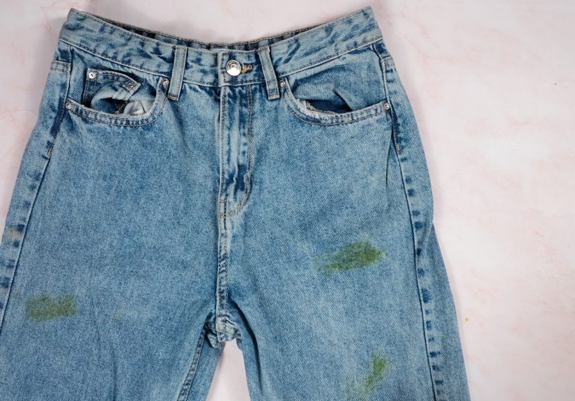 How to Get Grass Stains Out of Jeans: 8 Powerful DIY Hacks