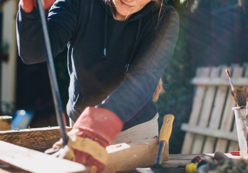 How to Take Apart a Pallet