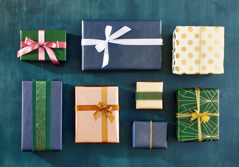 How to Wrap Gifts Like a Pro