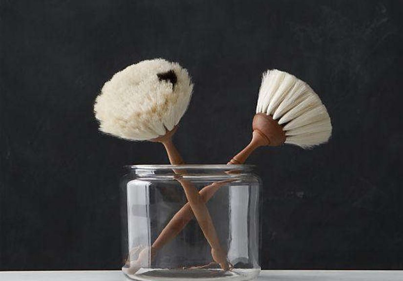 Redecker Goat Hair Round Dust Brush