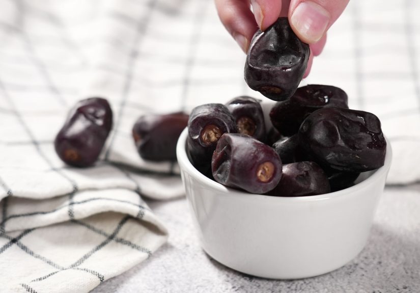 Simple Ways to Eat Dates: 10 Steps