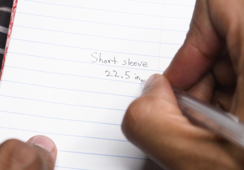 Simple Ways to Measure a Man's Sleeve Length: 9 Steps