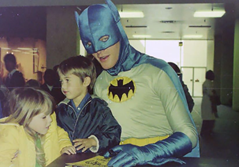 30 Funny And Awkward Pics Of Kids Posing With Superheroes And Popular Characters In The ’70s And ’80s