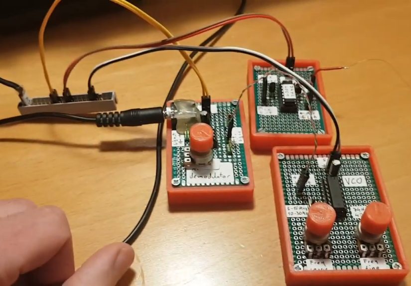A Superheterodyne Receiver With A 74xx Twist