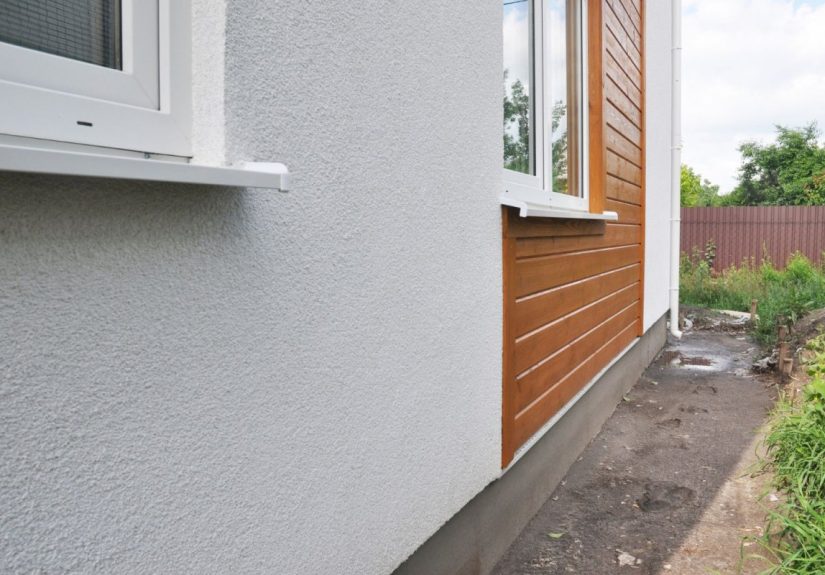 Cost of Stucco vs. Siding: 8 Pricing Factors to Know When Redoing a Home’s Exterior - Bob Vila