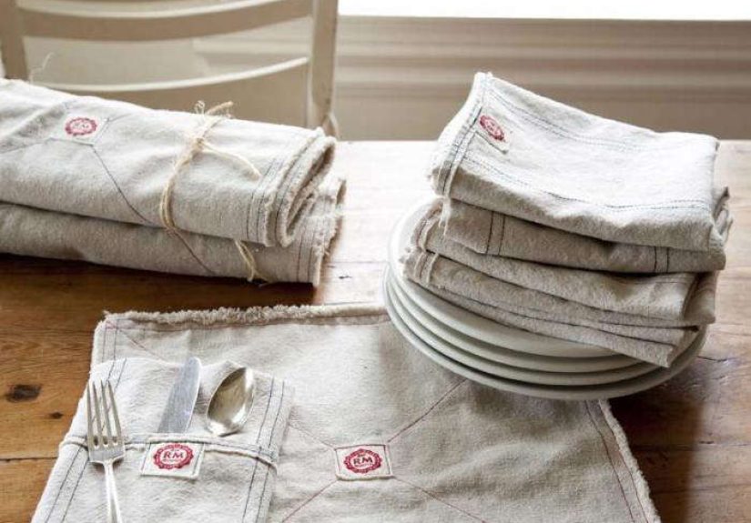 Gather ’round Square Placemats