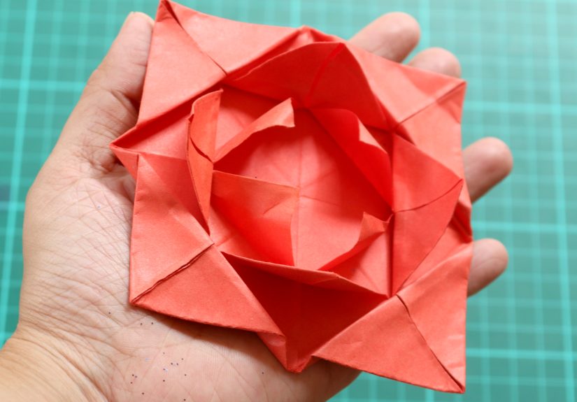 How to Fold a Simple Origami Flower: Step-by-Step Guide