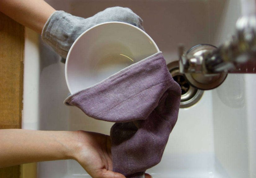 Object of Desire: Nawrap Binchotan Charcoal Dish and Bath Cloths from Japan