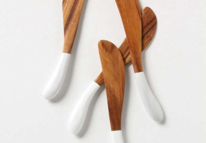 Two-Toned Wood Spreaders